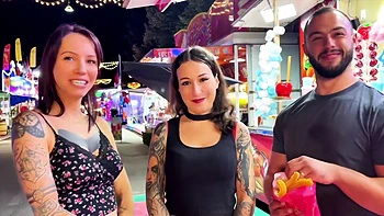 Sienna discovers voyeurism with Pam... - Jacquie et Michel TV