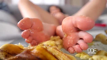 A Fruity Footjob: Mashes Banana With Sexy Toes