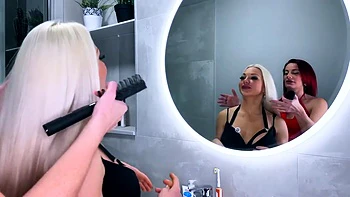 Lorenzo attacks the owner of the premises - Jacquie et Michel TV