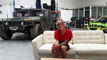 Betty, 46, loves the double at sea! - Jacquie et Michel TV