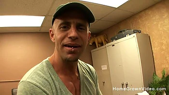 Fucking The Hot Tattoo Artist - Emily Parker & Billy Scott