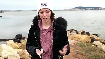 Rose is blowing out two big candles for her 20th birthday! - Jacquie et Michel TV