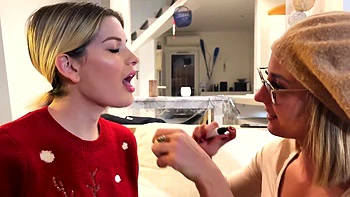 Vincent wins the jackpot at the casino - Jacquie et Michel TV