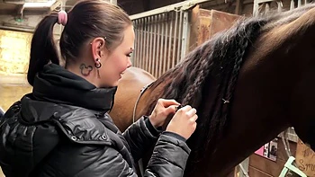 Mary-Jane is enjoying herself again! - Jacquie et Michel TV