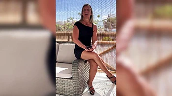 Samantha, 35, and the biker... - Jacquie et Michel TV