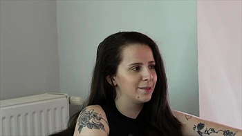 Jess in an incredible FFH threesome! - Jacquie et Michel TV