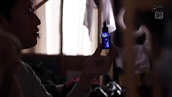 WHIXKVZSNQHBVDDEGY52SONE815