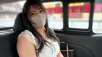 Jカップ巨乳美女ラブラブエッチで淫らに濡れる潮吹き乱交セックス