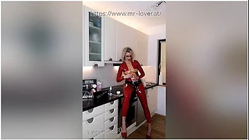 Latexmama And Her New Mr.lover Toys