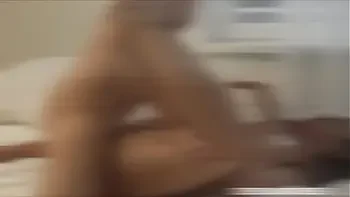 الفحل بندر يزغب معلمته القحبة ويعطيها درس بالزغب العربي