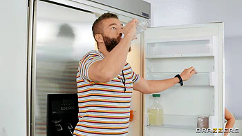 She Likes Cock In The Kitchen