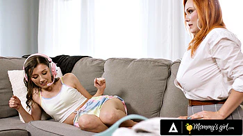 MOMMY'S GIRL - Gamer Maya Woulfe Pauses To Play With Stepmom Taylor Gunner's Pussy