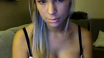 Blonde cam tease: Amateur  Pornhub Porn