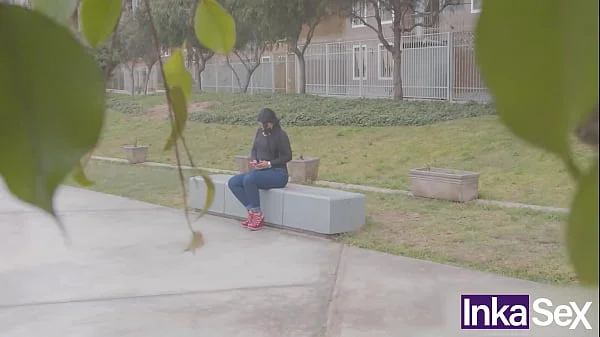 VENEZOLANA SUPER CULONA pillada por despecho luego de perder su cita en tinder.