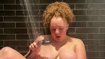 Huge tits: Big Tits, Big Ass  Amateur Porn