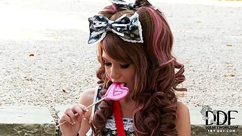 Gothic Girlie Gets Us Gooey