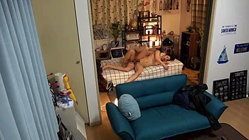 Gカップ巨乳美女がM字開脚クンニと四つん這い手マンで感じてピストンで快楽絶頂