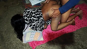 Indian Mallu Aunty Fucked Doggystyle After Getting Off The Plane - Hot Tamil Sex with Big Ass