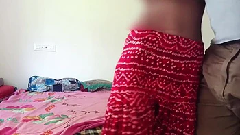Desi Teenage 18+ Girl Fucking With Older