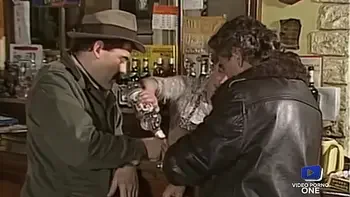 Ces salopes aiment se faire défoncer dans la paille