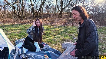 Amateur couple Vanessa Alessia and Stanley Johnson get naked