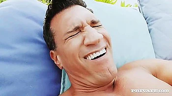 Kira Queen In Kiras Straight Hair