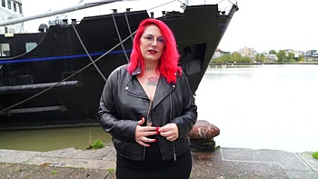 Lena, 25, wanted a little more... - Jacquie et Michel TV