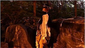 古风少女户外漏出骚穴想要被大肉棒后入