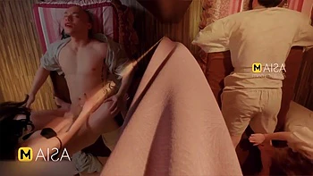 Sexy Teen 18+ Wants To Give Your Massage A Happy Ending