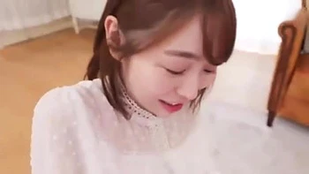 06891,Beautiful woman's lewd appearance