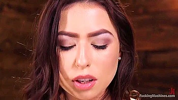 All Natural New Girl Squirts Everywhere From Machine Fucking- Melissa Moore