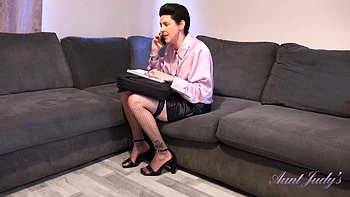 Scarlet Has Some Steamy Hot Phonesex at Her Home Office