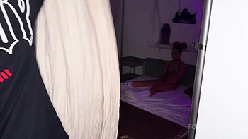 Me pido a Amirah Adara de regalo de halloween y me la follo bien