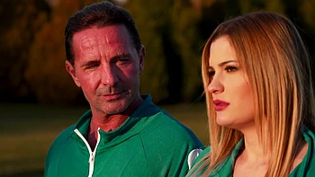 Nelly takes the bus of vice! - Jacquie et Michel TV