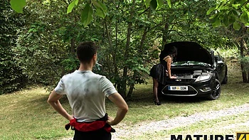 Hot milf Texas Patti enjoys sex with a young guy in the car