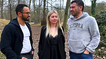 Aurora, 39, offers a sequel to her adventures... - Jacquie et Michel TV