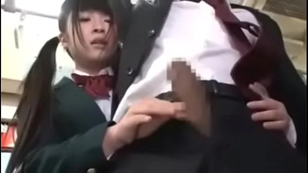 Extraño seduce y coje a colegiala en el bus 4
