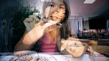 Tiny Garnishment Feat Astrodomina