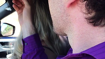 Babe Hitchhiking Picked Up For Amateur Casting