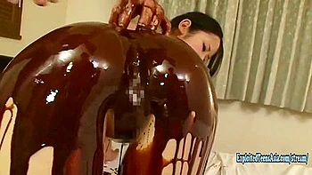Jav Idol Suzu Ichinose Covered In Chocolate