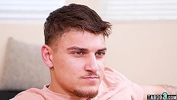 Stepbro Made His Young Stepsister Squirt With Coco Lovelock