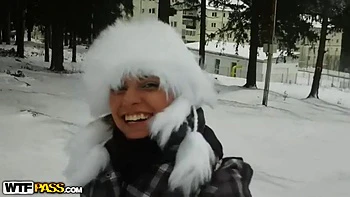 Fantastic girlfriends sex in snow