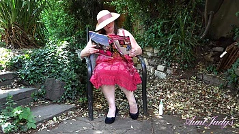 Rachel Outdoor Masturbation