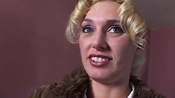 Amateur Milf Takes Cock With Malorie Knoxxx