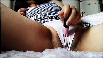 Clitoral Masturbation In A State Where You Can Clearly See The Shape Of The Pussy Through The Cloth