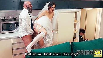 This Brides Natural Body Turned Everyone On