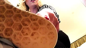 Goddess Rose Thorne - Clean My Shoes