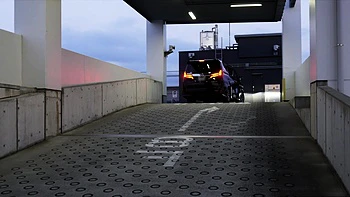 BLACKEDRAW Petite Emiri Enjoys BBC