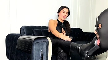 Hulya CENGIZ - Pegging & Humiliation   Full Hd