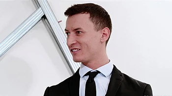 Horny Babe Expertly Handles Hard Cock